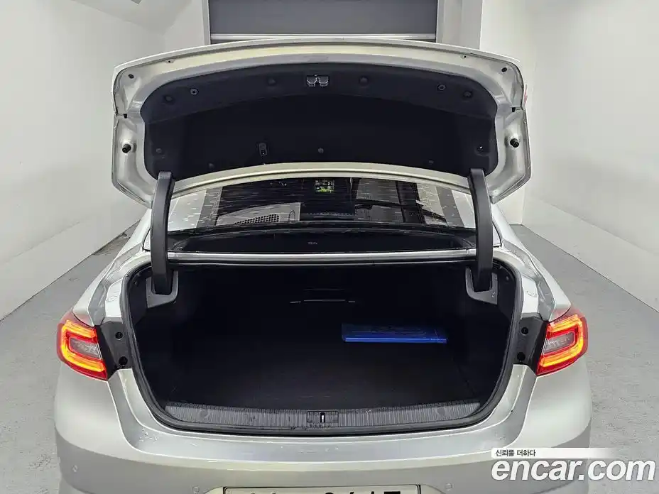 Renault SM6 2016 2.0 Автомат в Москве № 186438, фото 20