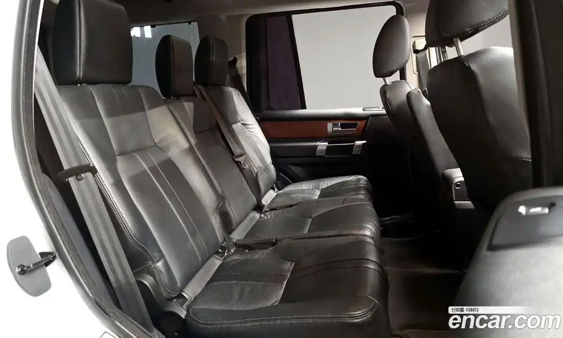 Land Rover Discovery 2011 3.0 Автомат в Москве № 189923, фото 14