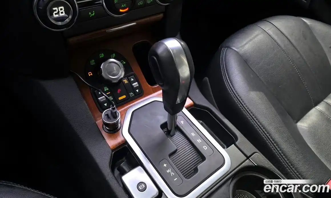 Land Rover Discovery 2011 3.0 Автомат в Москве № 189923, фото 17