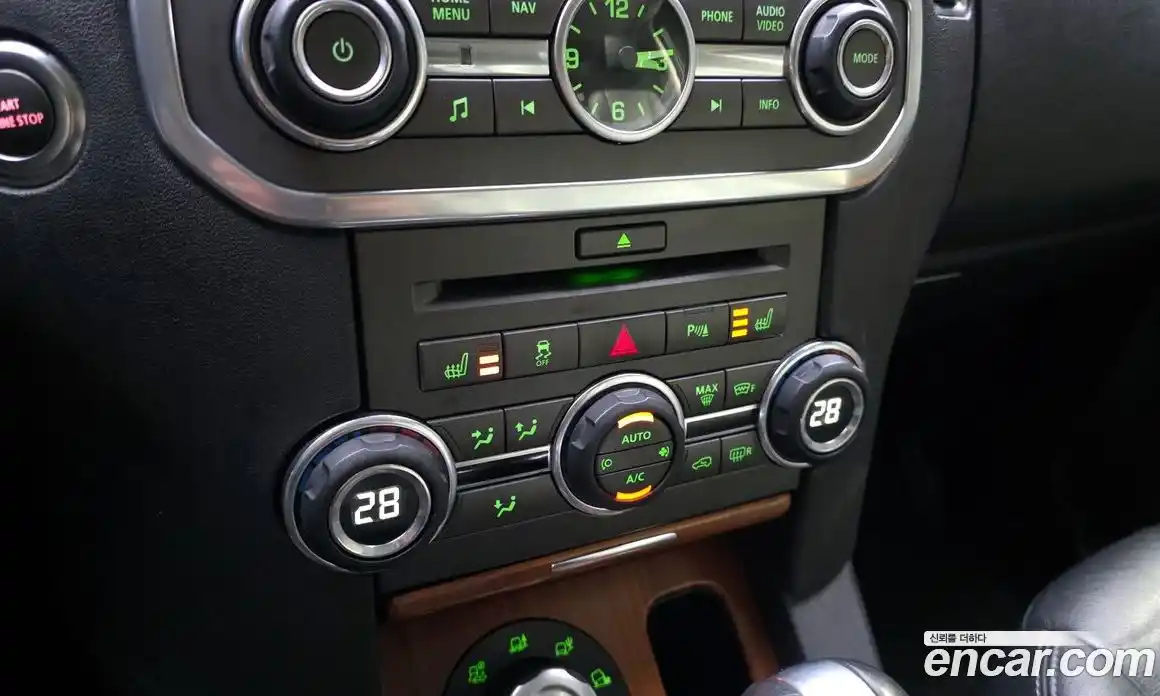 Land Rover Discovery 2011 3.0 Автомат в Москве № 189923, фото 18