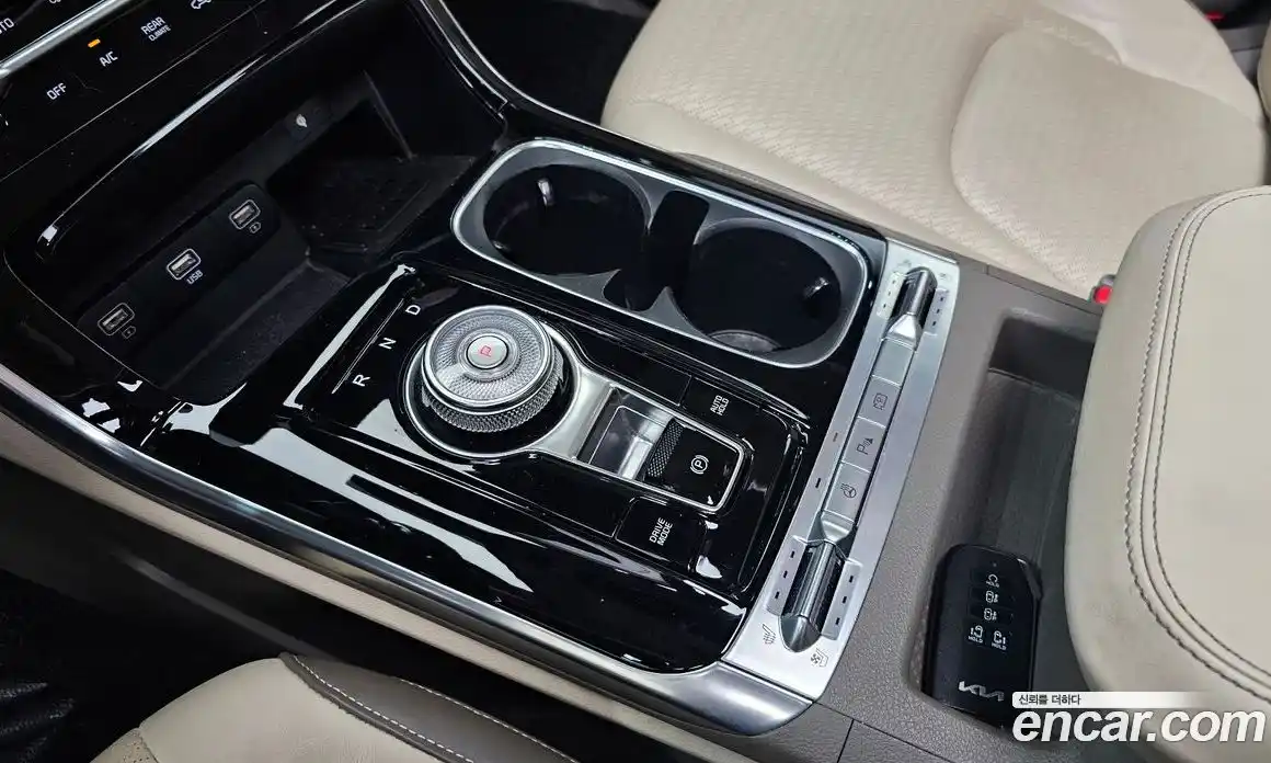 Kia Canival 2023 3.5 Автомат в Москве № 19052, фото 15