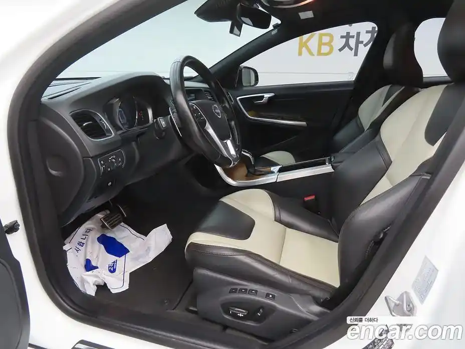 Volvo S60 2016 2.0 Автомат в Москве № 196309, фото 5