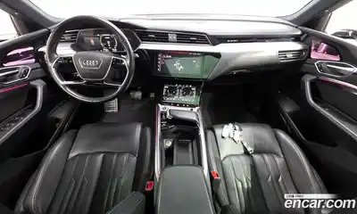 Audi e-tron 2021 0.2 Автомат в Москве № 196690, миниатюра 5