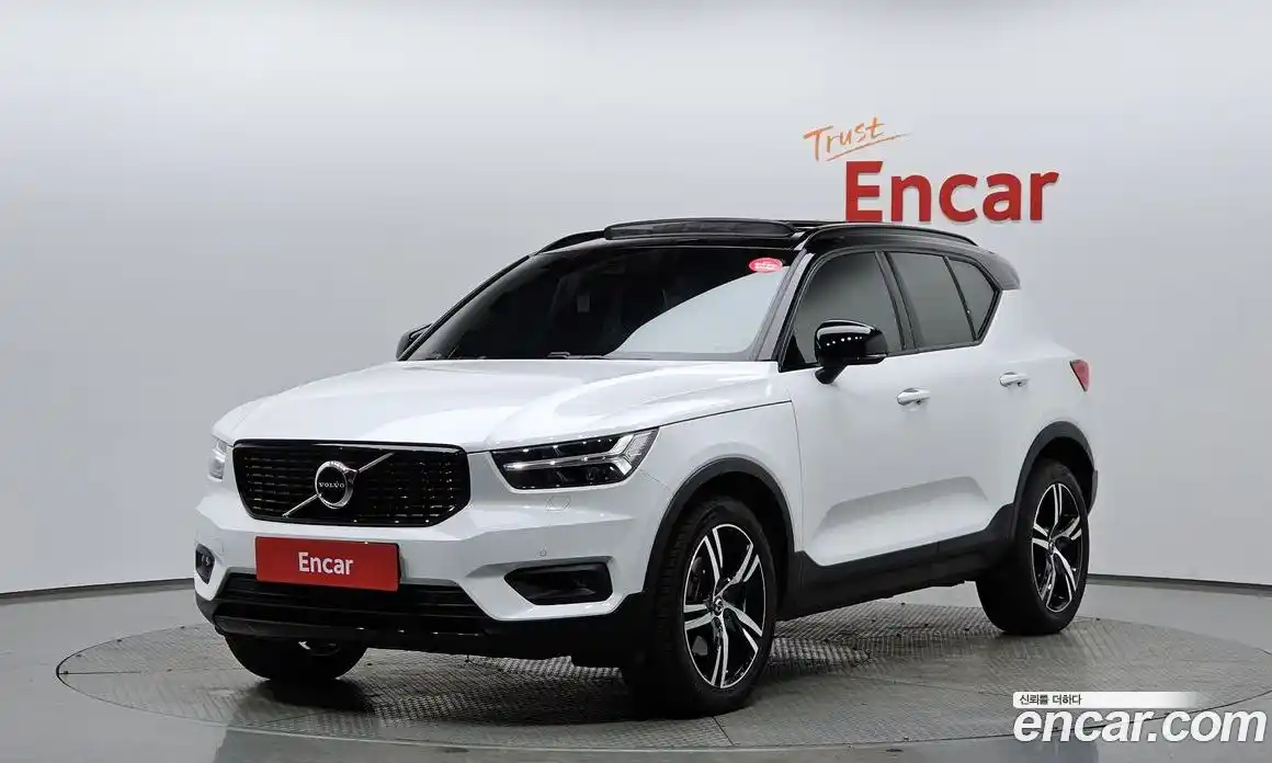 Volvo XC40 2020 2.0 Автомат в Москве № 196932, фото 4