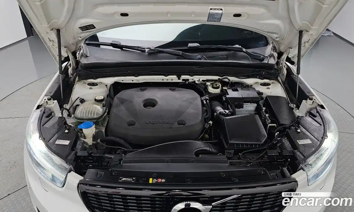 Volvo XC40 2020 2.0 Автомат в Москве № 196932, фото 8