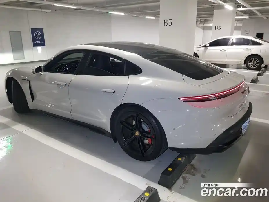 Porsche Taycan 2025 0.1 Автомат в Москве № 197839, фото 4