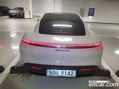 Porsche Taycan 2025 0.1 Автомат в Москве № 197839, миниатюра 5