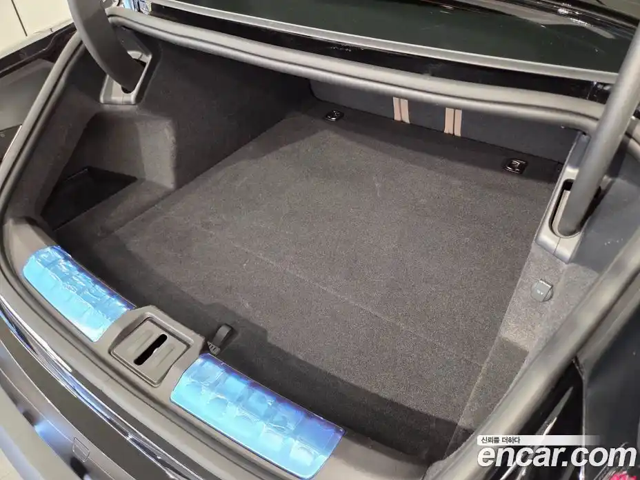 Porsche Taycan 2025 0.1 Автомат в Москве № 197864, фото 12