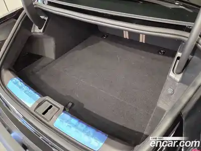 Porsche Taycan 2025 0.1 Автомат в Москве № 197864, миниатюра 12