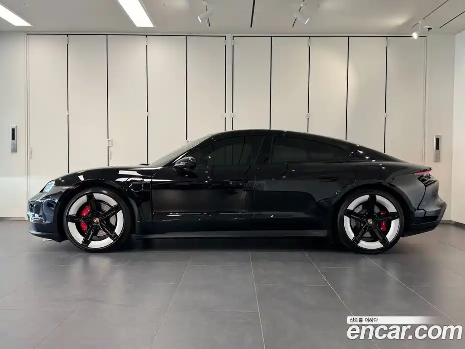 Porsche Taycan 2025 0.1 Автомат в Москве № 197864, фото 6