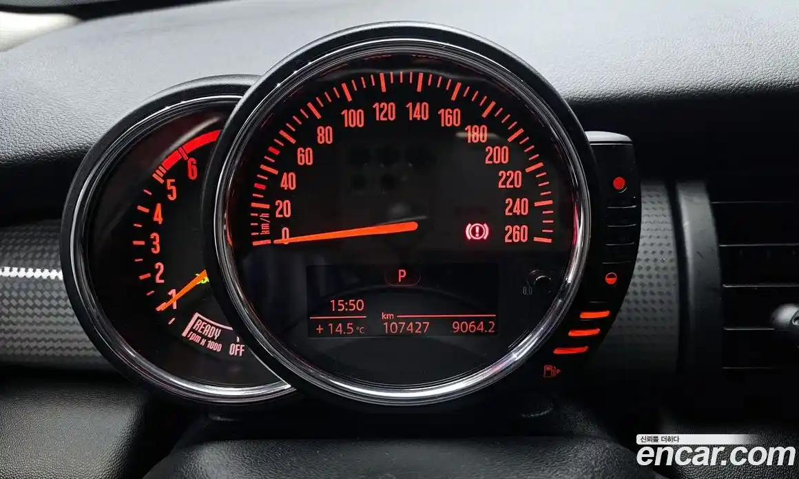 Mini Cooper 2016 1.5 Автомат в Москве № 198479, фото 18