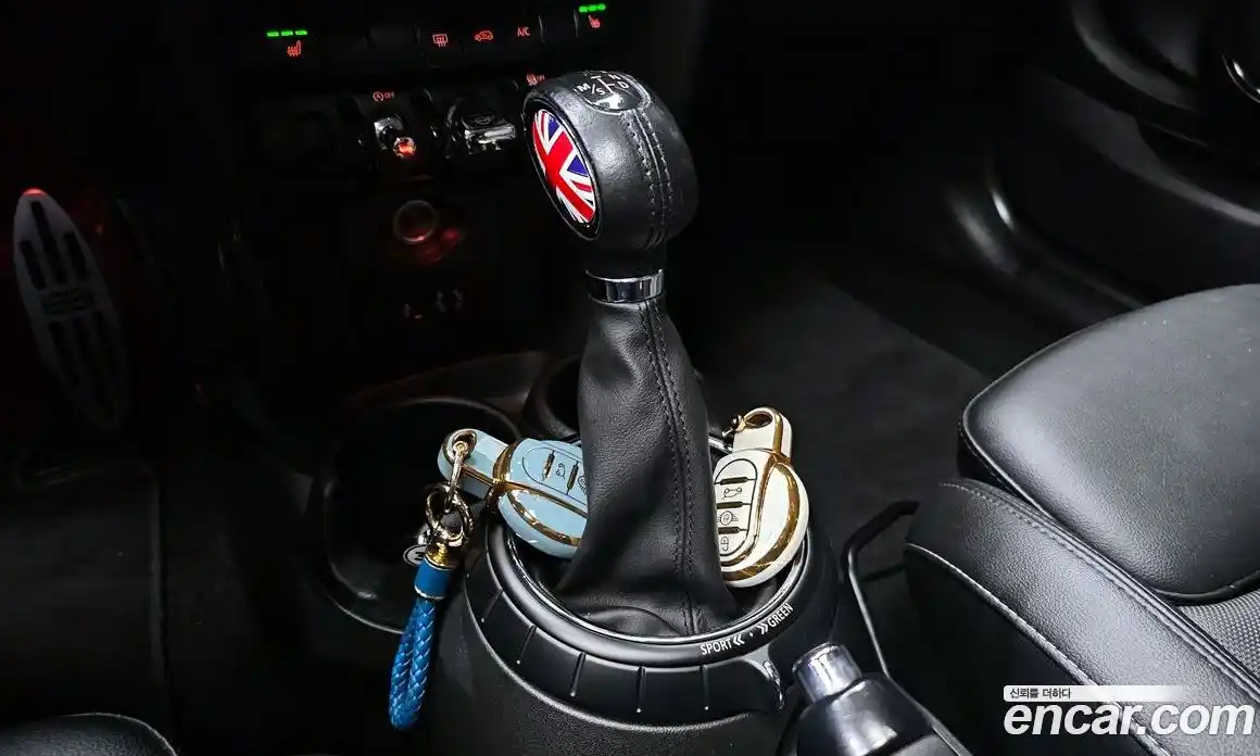 Mini Cooper 2016 1.5 Автомат в Москве № 198479, фото 5