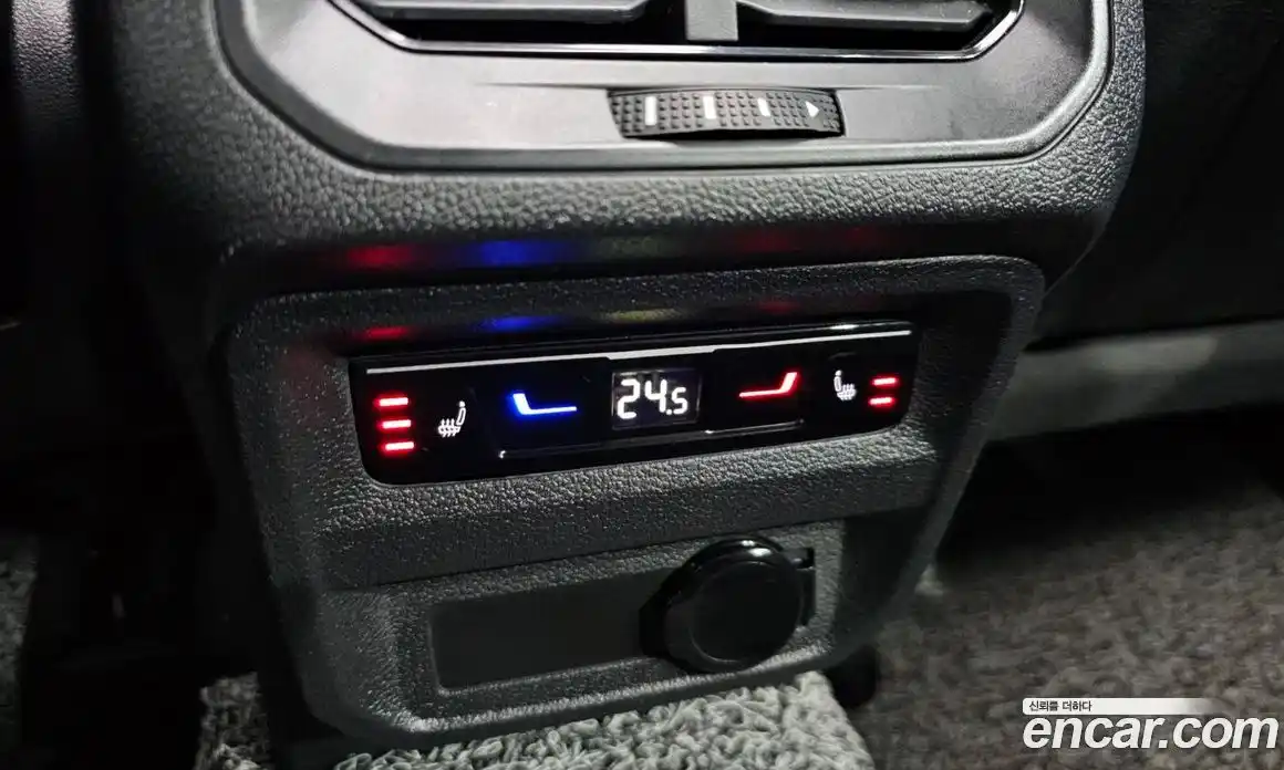 Volkswagen Tiguan 2023 2.0 Автомат в Москве № 199072, фото 11