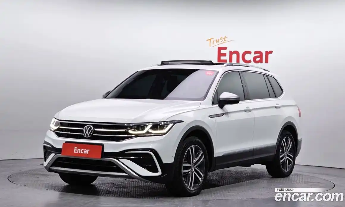 Volkswagen Tiguan 2023 2.0 Автомат в Москве № 199072, фото 19