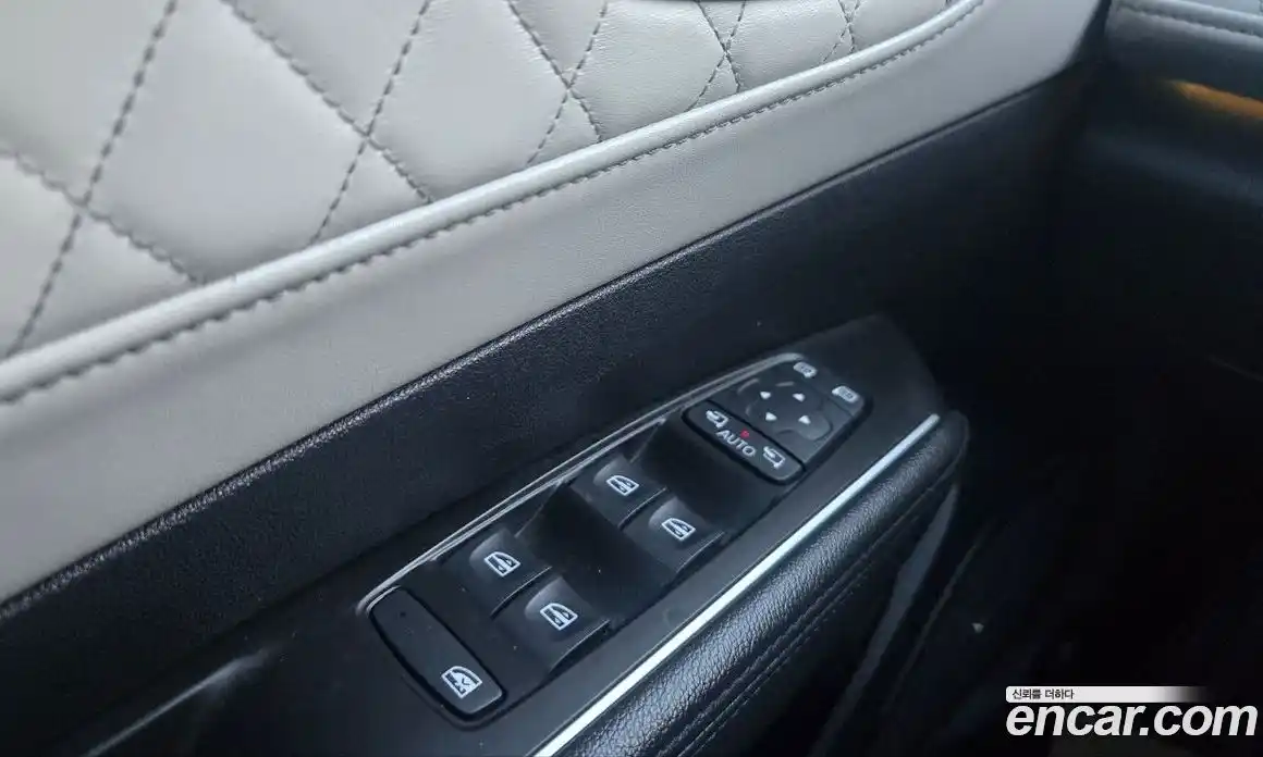 Renault SM6 2016 1.6 Автомат в Москве № 207588, фото 14