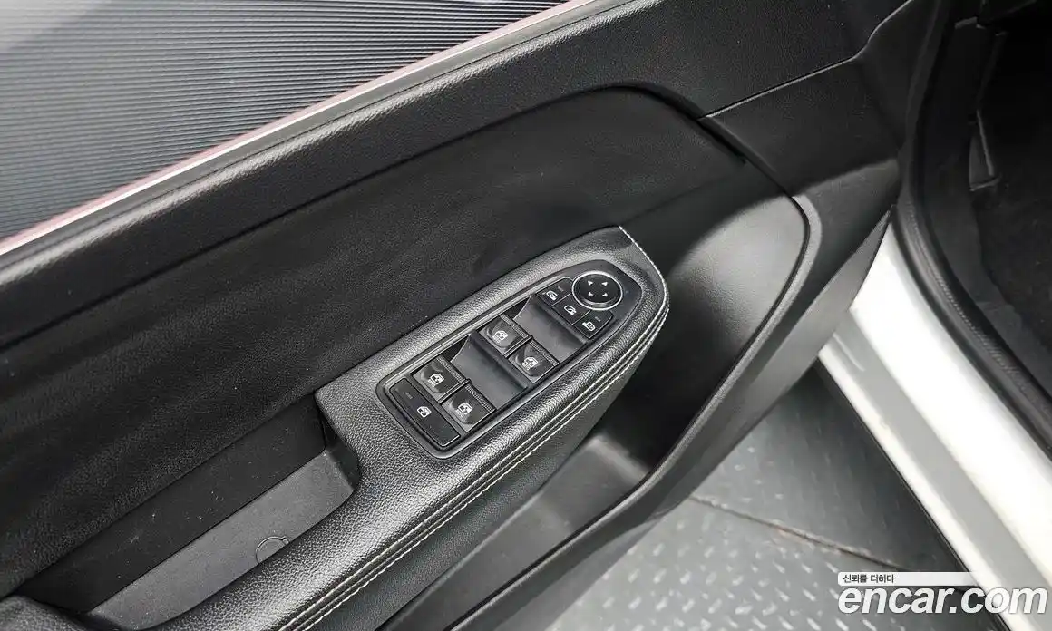 Renault XM3 2023 1.6 Автомат в Москве № 208230, фото 1