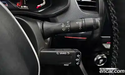 Renault XM3 2023 1.6 Автомат в Москве № 208230, миниатюра 4