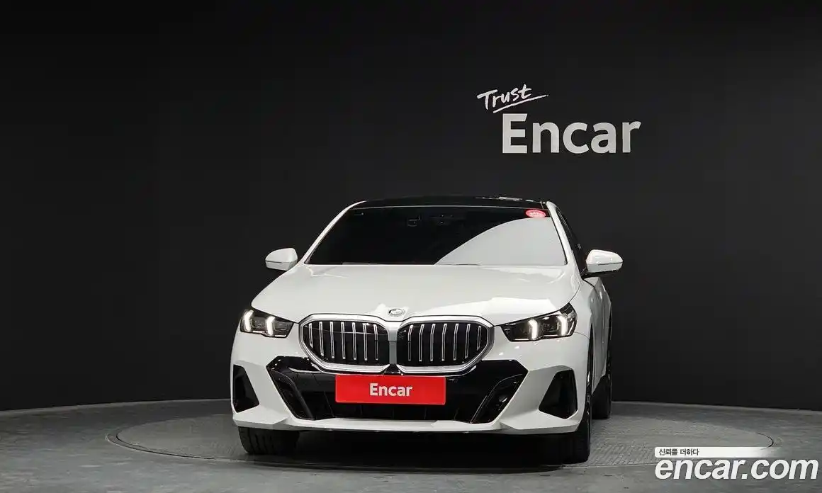 BMW 5-Series 2025 2.0 Автомат в Москве № 210142, фото 3