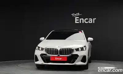 BMW 5-Series 2025 2.0 Автомат в Москве № 210142, миниатюра 3