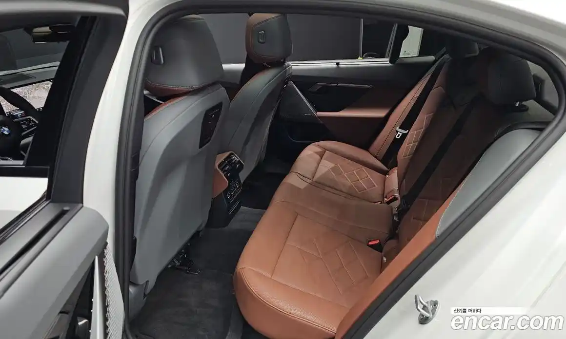 BMW 5-Series 2025 2.0 Автомат в Москве № 210142, фото 4