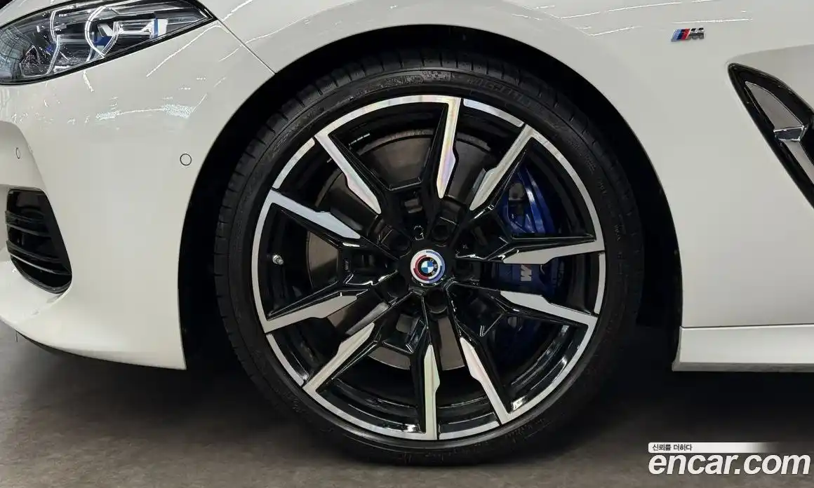 BMW 8-Series 2024 4.4 Автомат в Москве № 210855, фото 5