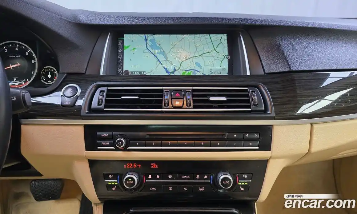 BMW 5-Series 2015 2.0 Автомат в Москве № 211742, фото 20