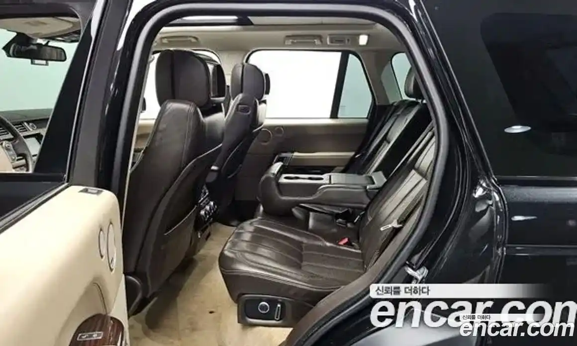 Land Rover Range-Rover 2016 4.4 Автомат в Москве № 213650, фото 12