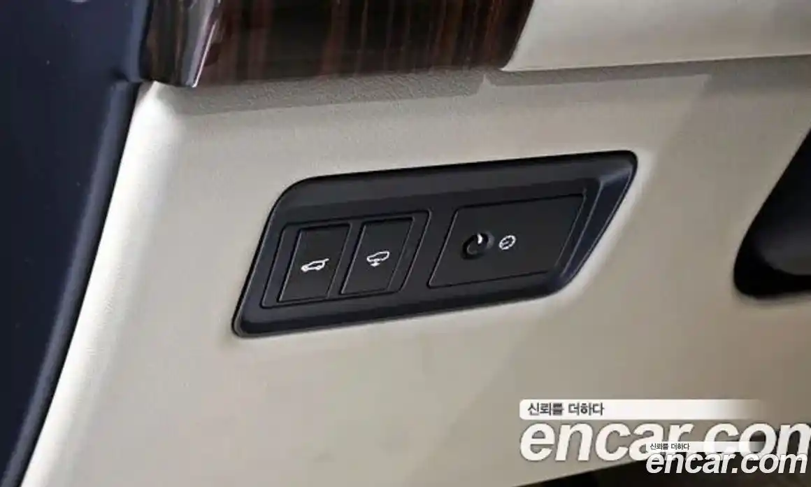 Land Rover Range-Rover 2016 4.4 Автомат в Москве № 213650, фото 17