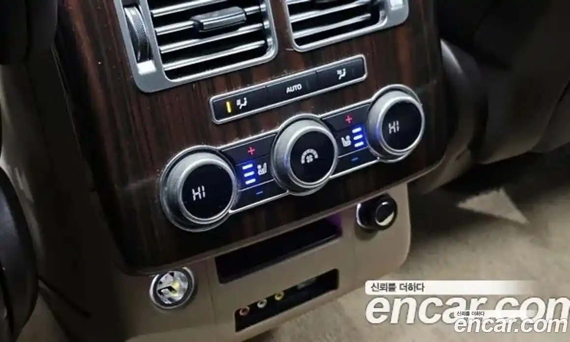 Land Rover Range-Rover 2016 4.4 Автомат в Москве № 213650, фото 19