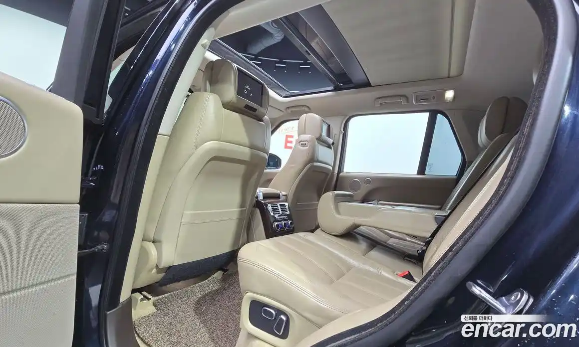 Land Rover Range-Rover 2014 4.4 Автомат в Москве № 213848, фото 12