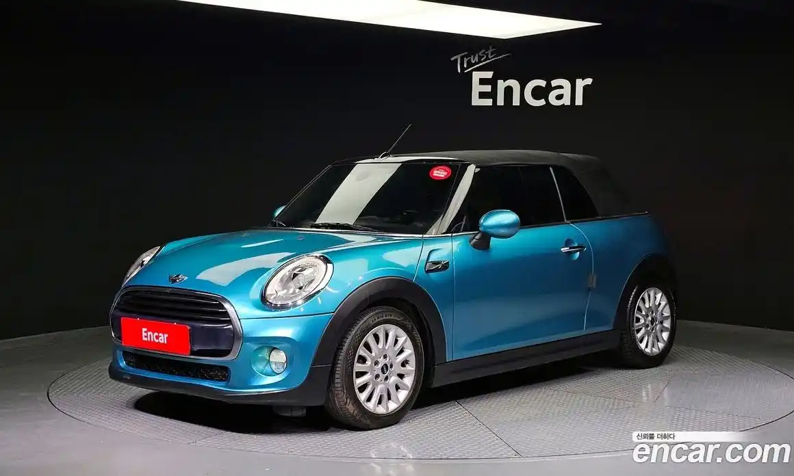 Mini Cooper Convertible 2016 1.5 Автомат в Москве № 214399, фото 19