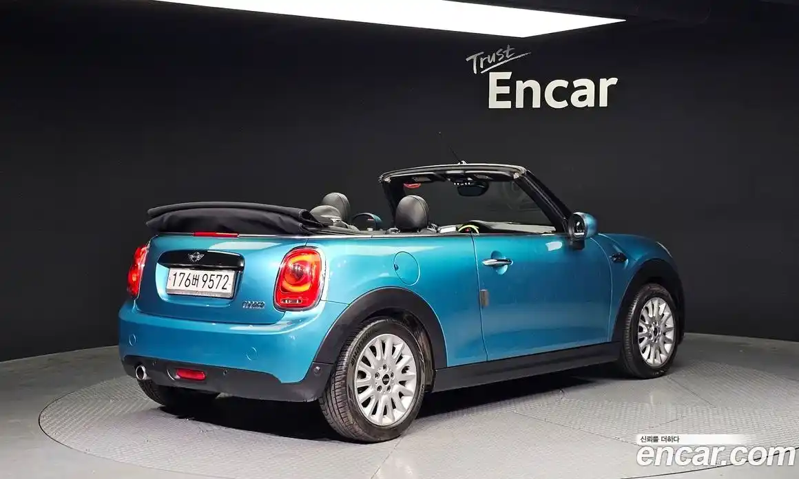 Mini Cooper Convertible 2016 1.5 Автомат в Москве № 214399, фото 4