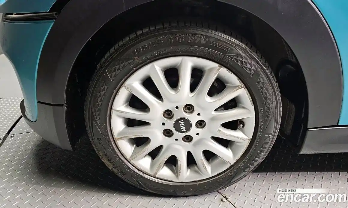 Mini Cooper Convertible 2016 1.5 Автомат в Москве № 214399, фото 7