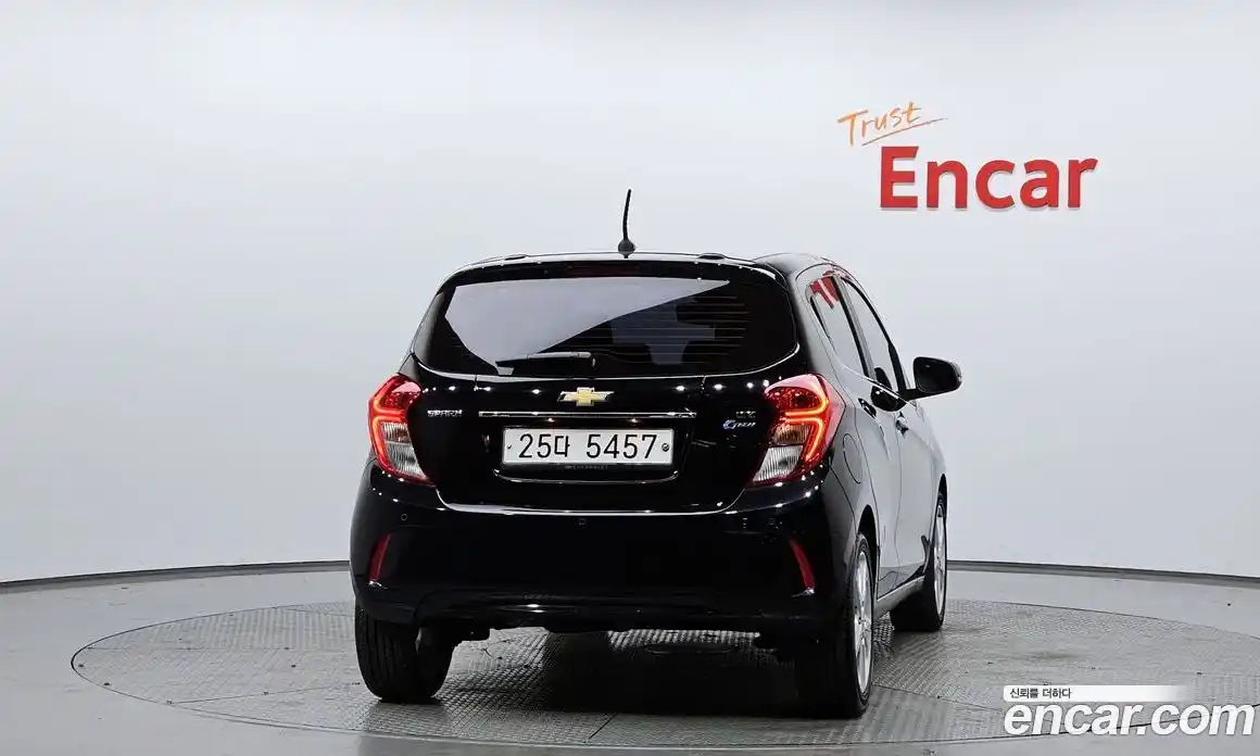 Chevrolet Spark 2017 1.0 Автомат в Москве № 216213, фото 13