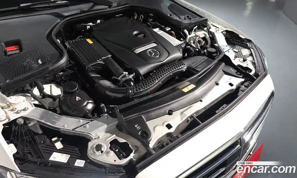 Mercedes-Benz E-Class 2022 2.0 Автомат в Москве № 220472, фото 14