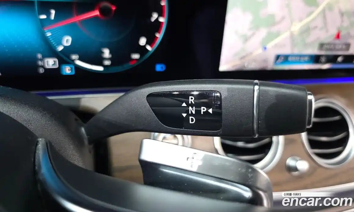 Mercedes-Benz E-Class 2022 2.0 Автомат в Москве № 220472, фото 4