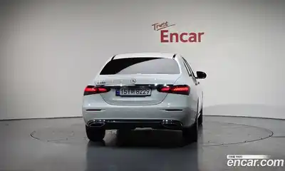 Mercedes-Benz E-Class 2022 2.0 Автомат в Москве № 220472, миниатюра 5