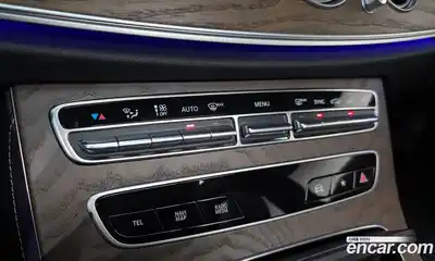 Mercedes-Benz E-Class 2022 2.0 Автомат в Москве № 220472, миниатюра 6