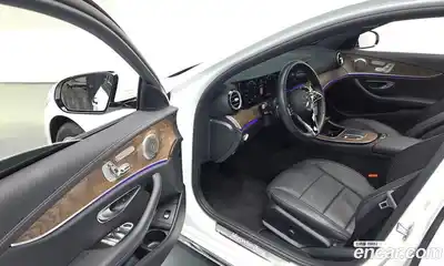 Mercedes-Benz E-Class 2022 2.0 Автомат в Москве № 220472, миниатюра 8