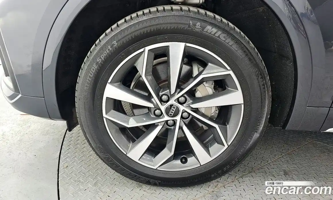 Audi Q5 2023 2.0 Автомат в Москве № 223037, фото 17