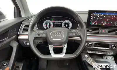 Audi Q5 2023 2.0 Автомат в Москве № 223037, миниатюра 3