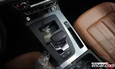 Audi Q5 2023 2.0 Автомат в Москве № 223037, миниатюра 5