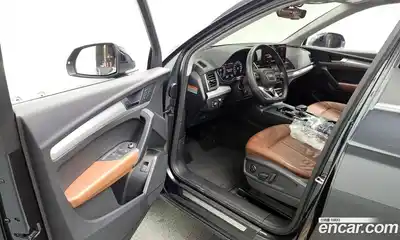 Audi Q5 2023 2.0 Автомат в Москве № 223037, миниатюра 6