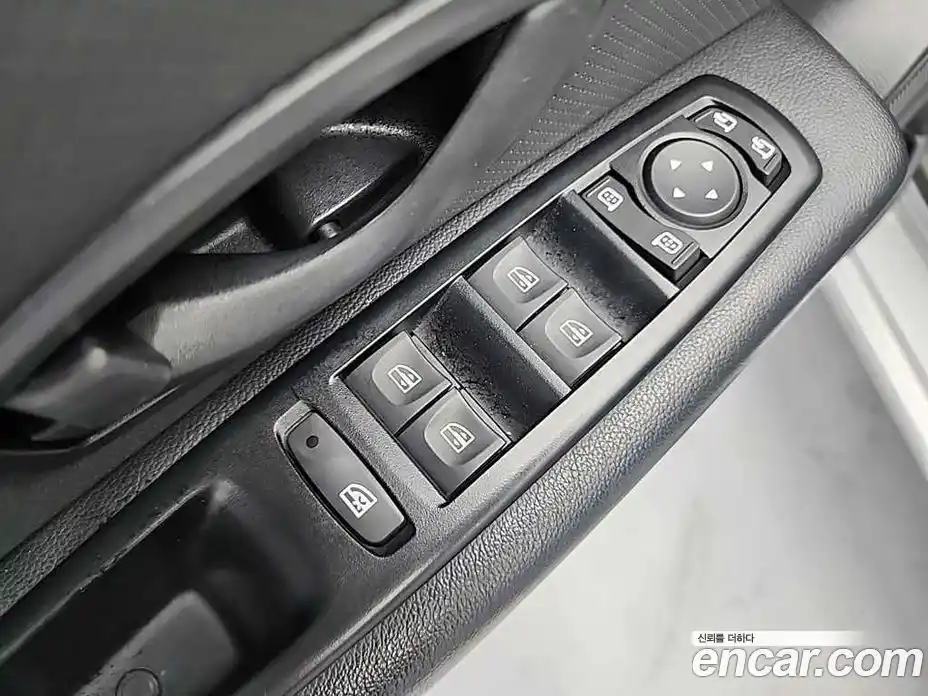 Renault SM3 2018 1.6 Вариатор в Москве № 223456, фото 16