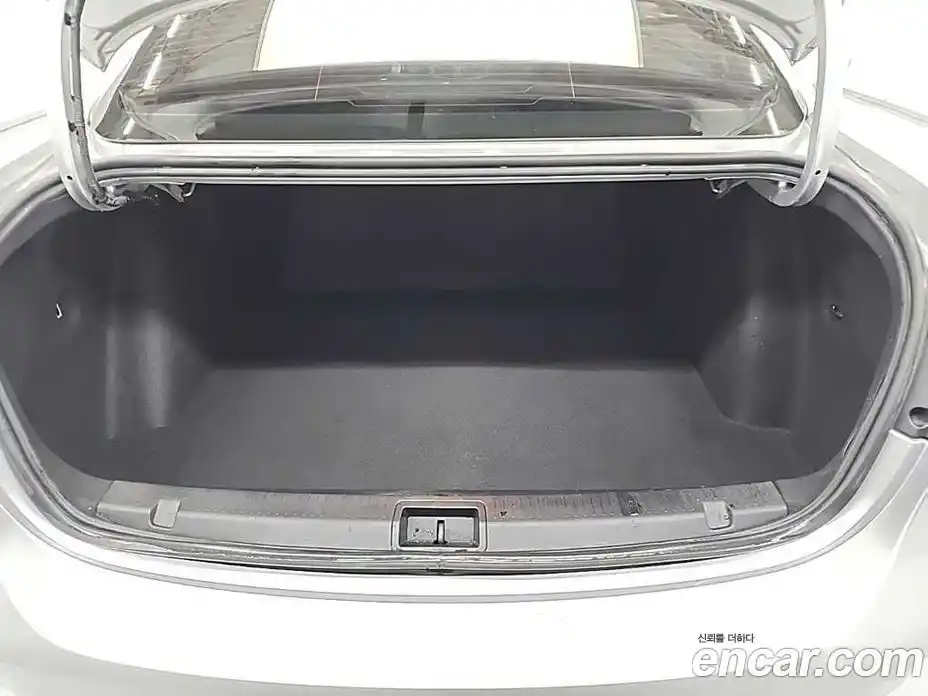 Renault SM3 2018 1.6 Вариатор в Москве № 223456, фото 17