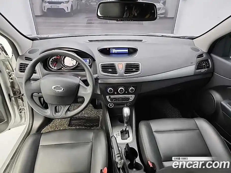 Renault SM3 2018 1.6 Вариатор в Москве № 223456, фото 7