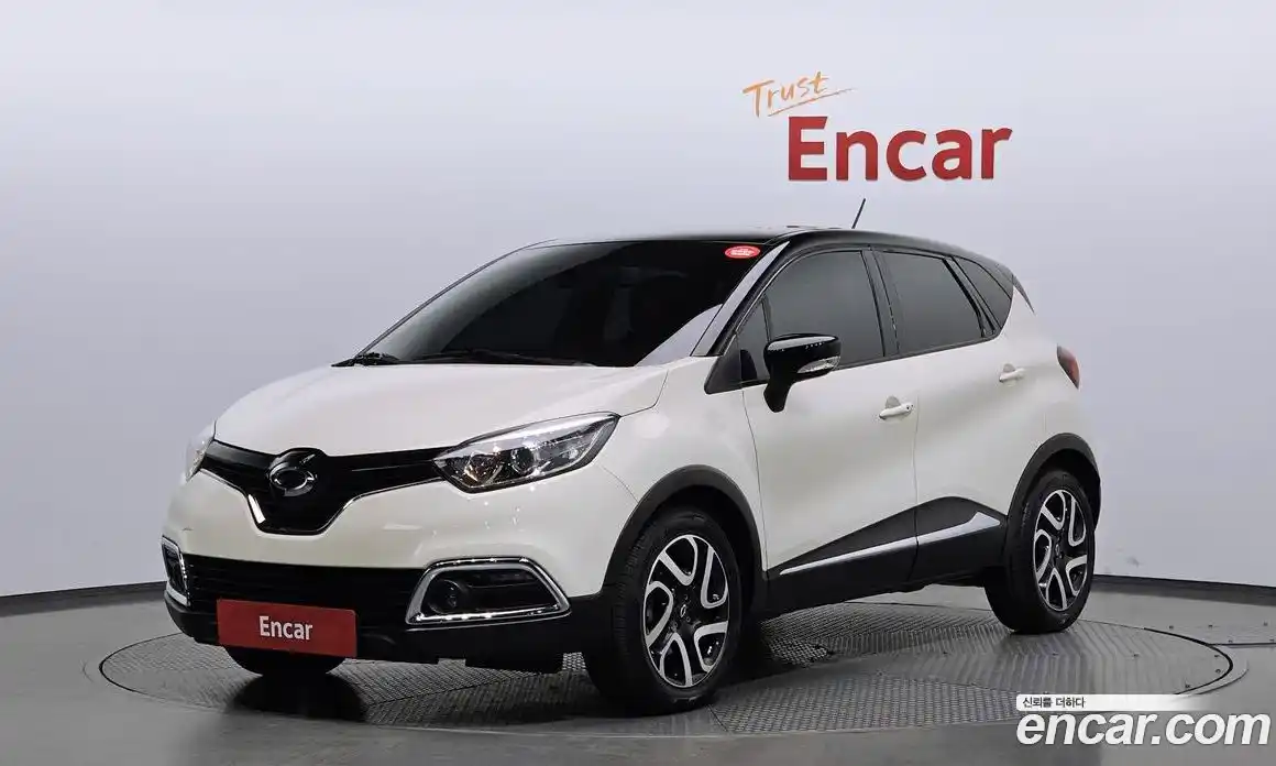 Renault QM3 2015 1.5 Автомат в Москве № 225989, фото 1