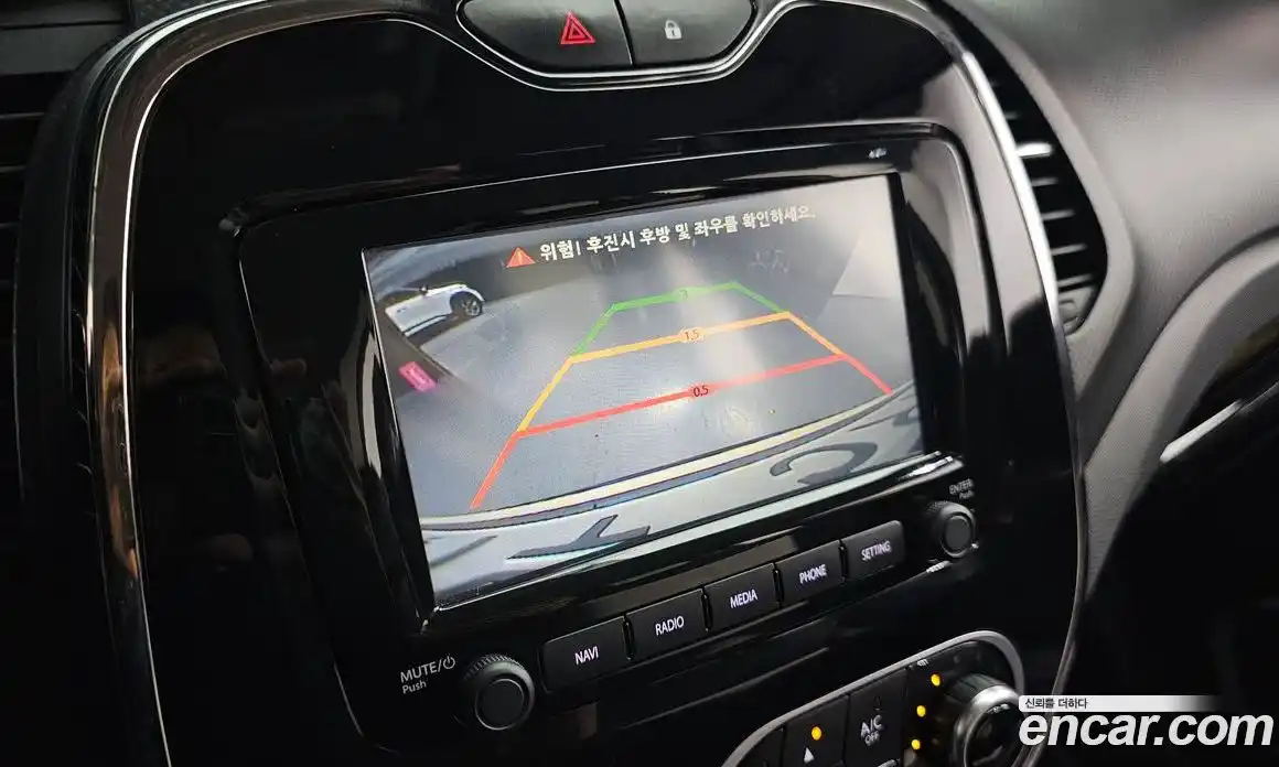 Renault QM3 2015 1.5 Автомат в Москве № 225989, фото 15