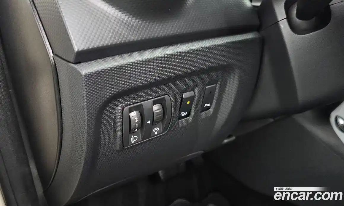 Renault QM3 2015 1.5 Автомат в Москве № 225989, фото 16