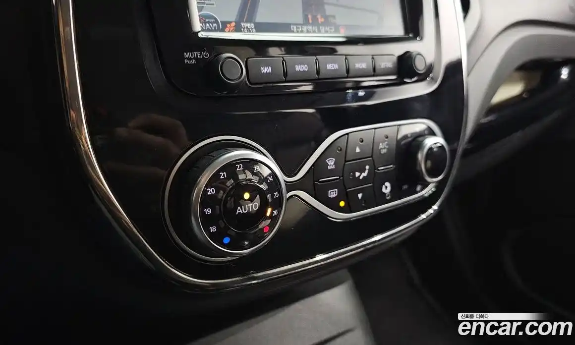 Renault QM3 2015 1.5 Автомат в Москве № 225989, фото 19